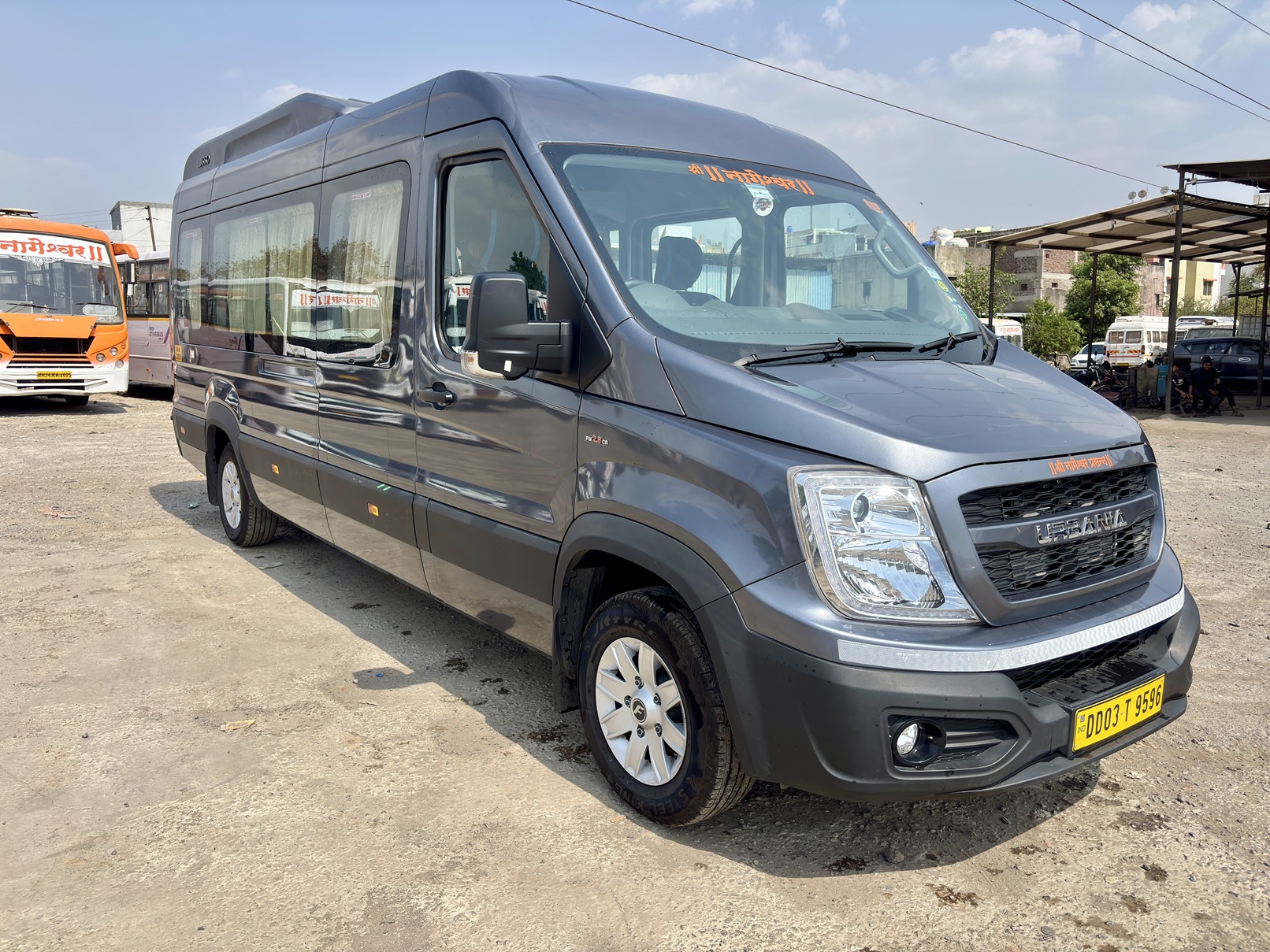 16 Seater AC Bus