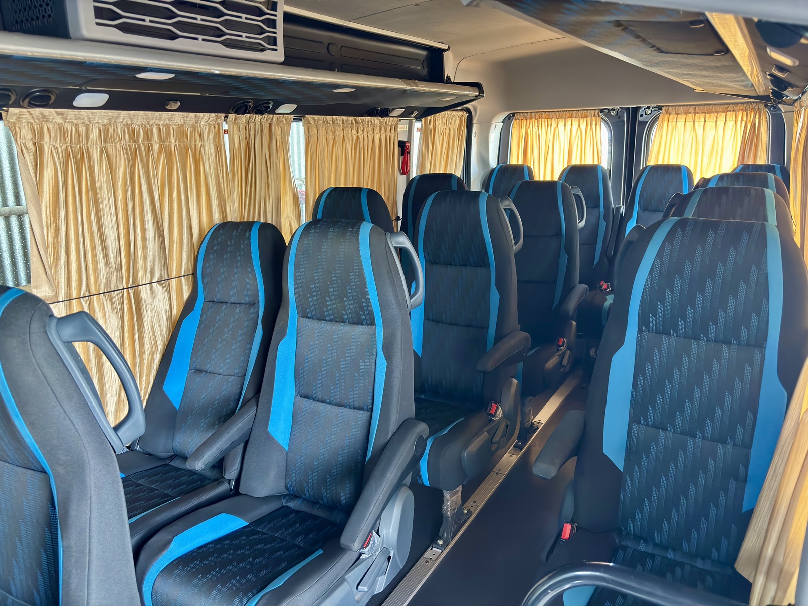 16 Seater AC Bus