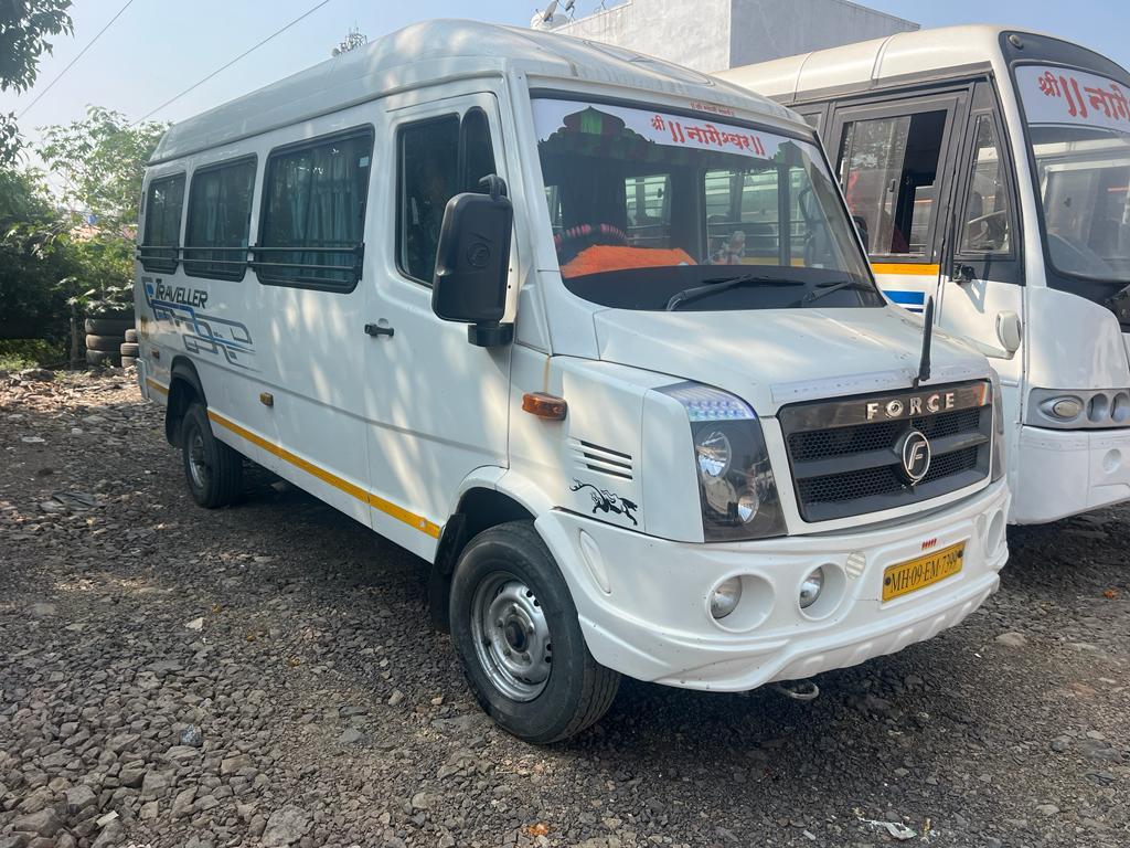 17/20 Seater Bus