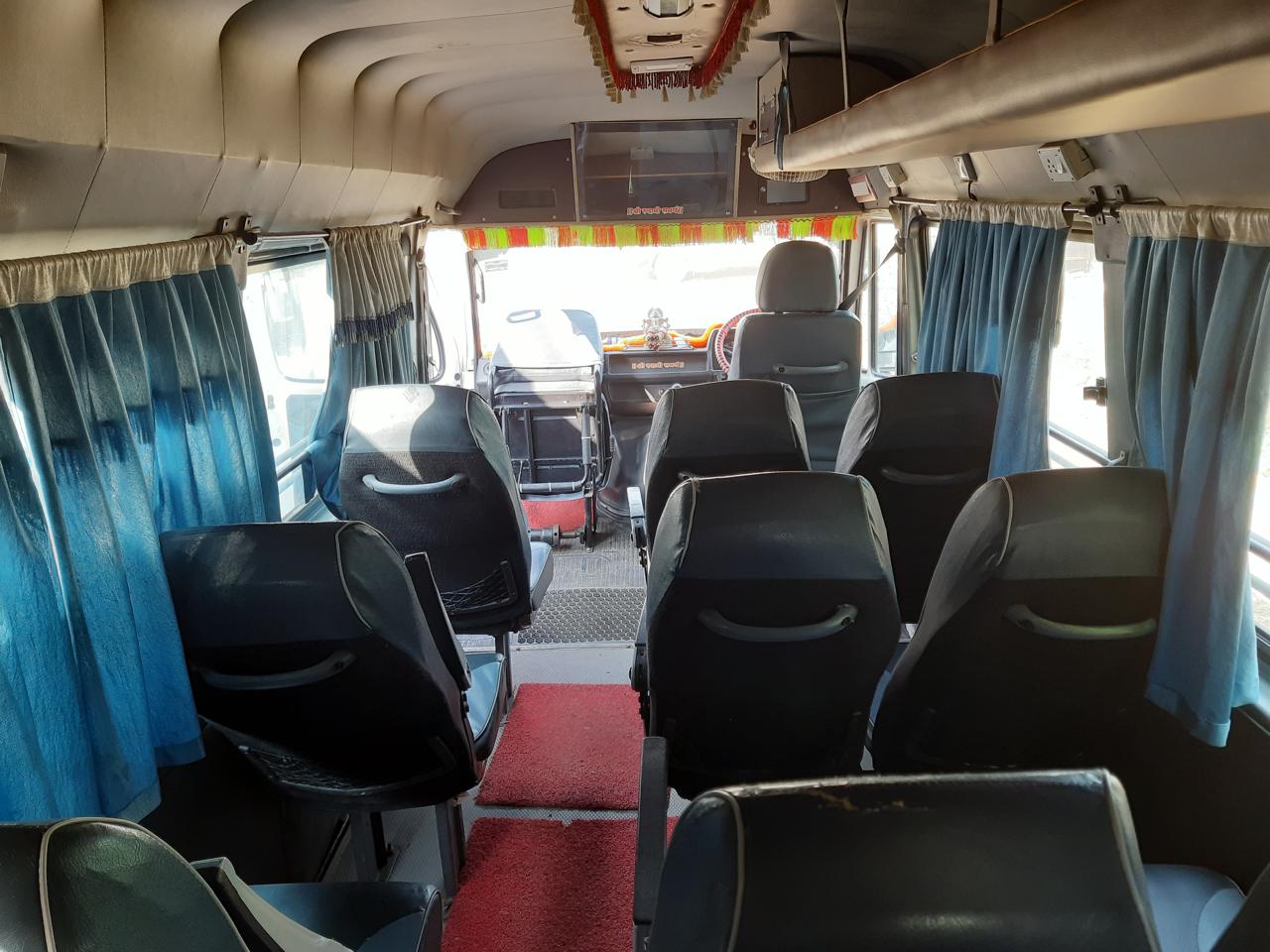 17/20 Seater Bus
